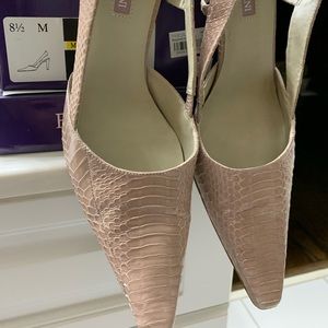 Enzo Angiolini size 8 1/2 blush croc heel